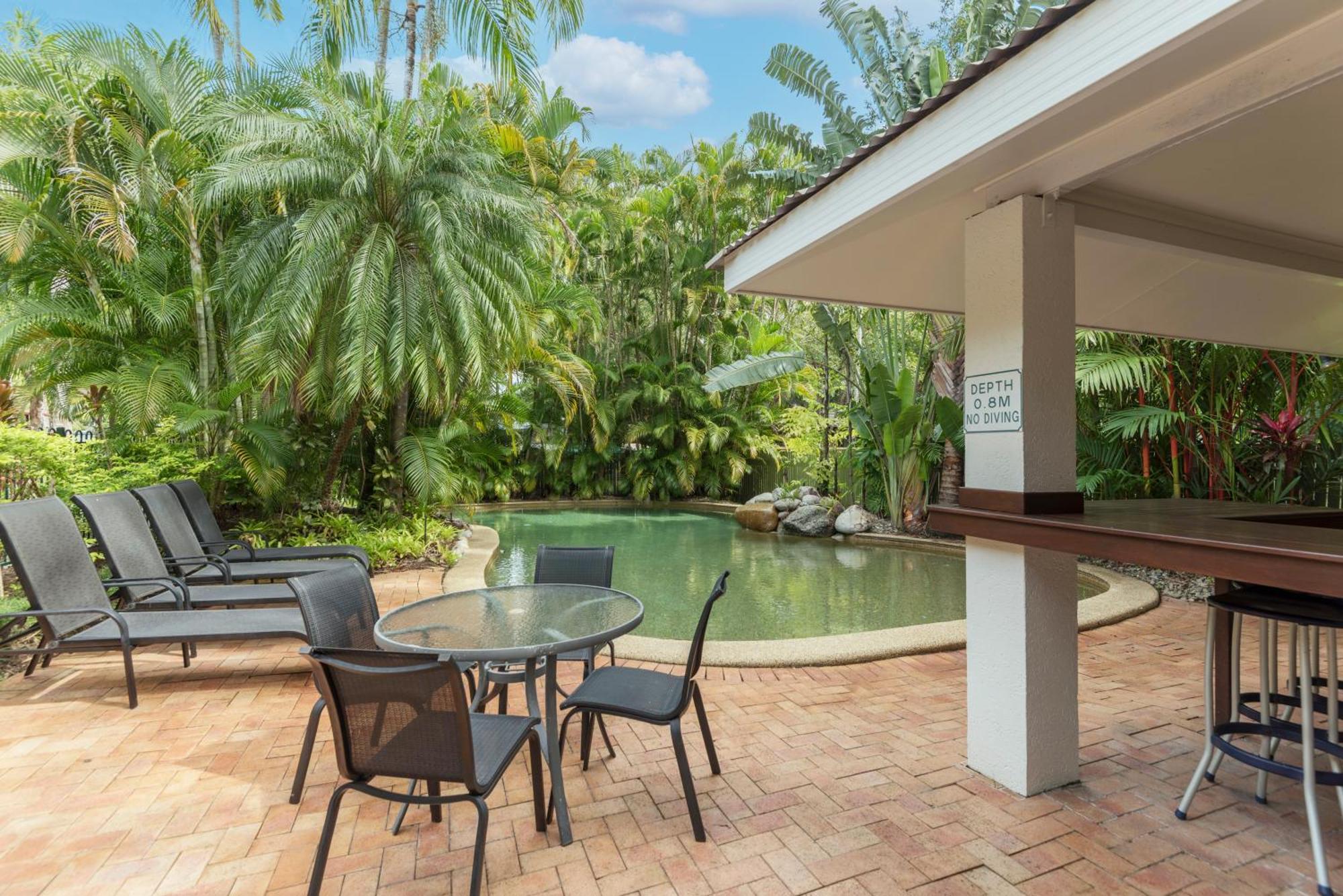 Ocean Palms Apartments Port Douglas Kültér fotó